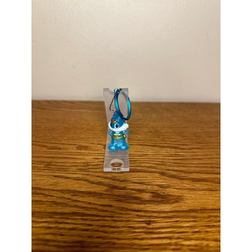 Lola Bunny Wonder Woman ooshies blue keychain looney tunes dc comics